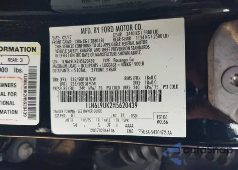 2017 Lincoln Continental Livery z USA, uszkodzony, nr VIN 1LN6L9UK2H5620439